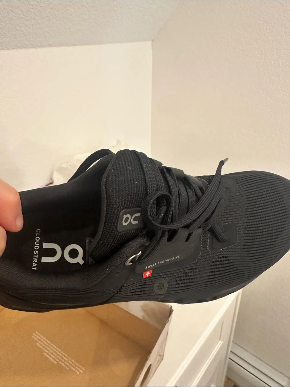 On Running Stratus All-Black Running Shoes